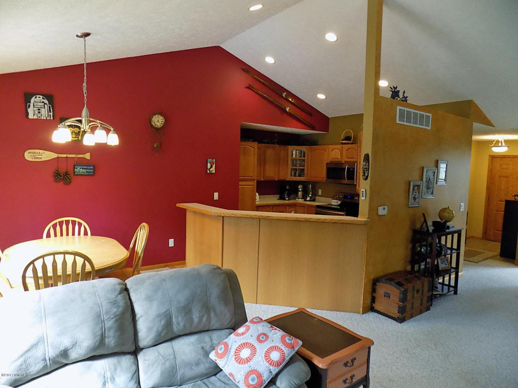 5131 W Bard Rd, Whitehall, MI 49461 photo 4