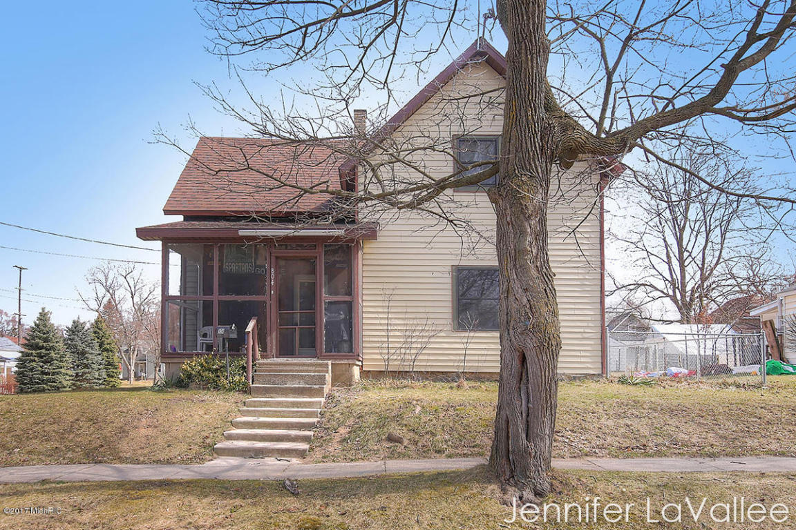 804 S Broas, Belding, MI 48809 photo 1