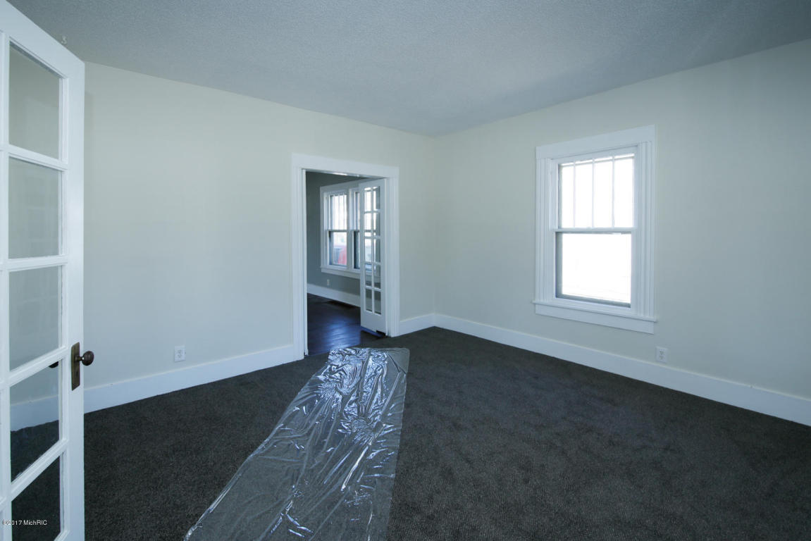 616 N Main St, Three Rivers, MI 49093 photo 5