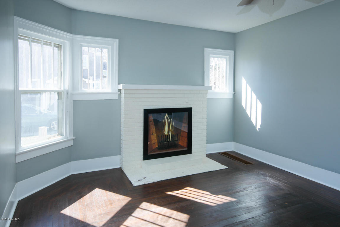 616 N Main St, Three Rivers, MI 49093 photo 8