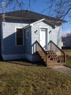 316 E Colby St, Whitehall, MI 49461 photo 2