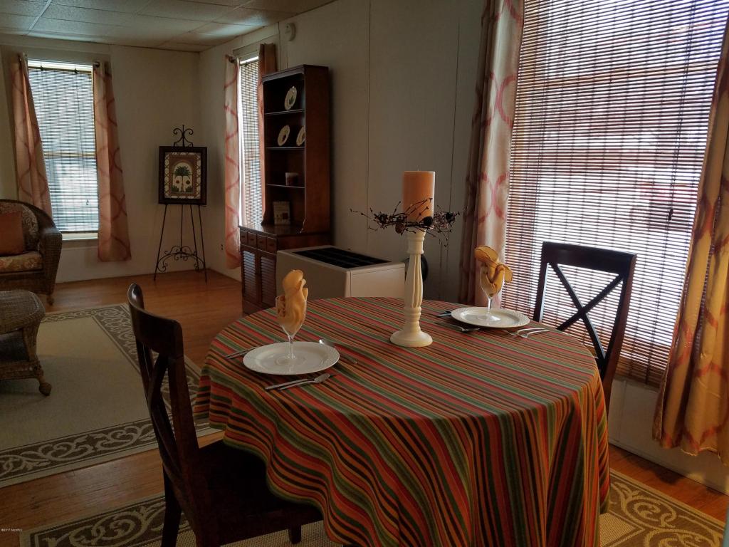 316 E Colby St, Whitehall, MI 49461 photo 9