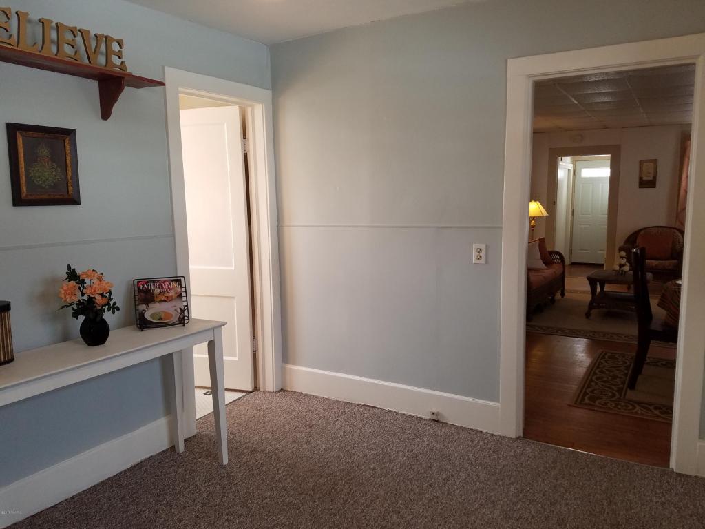 316 E Colby St, Whitehall, MI 49461 photo 5