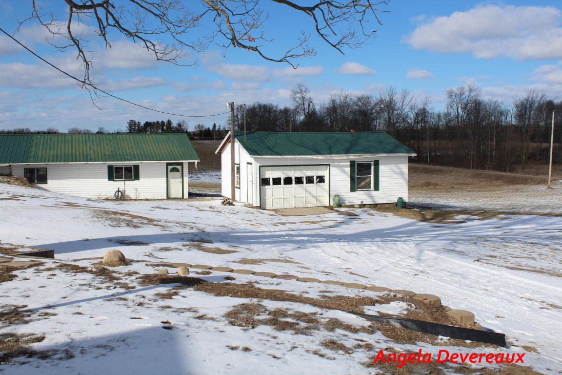 2024 W Sidney Rd, Sidney, MI 48885 photo 7