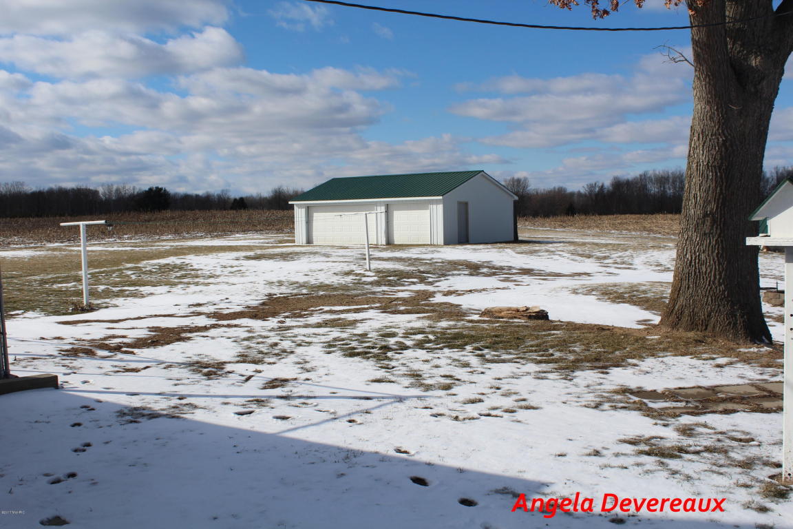 2024 W Sidney Rd, Sidney, MI 48885 photo 8