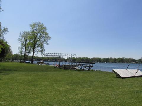 8910 E Long Lake Dr, Scotts, MI 49088 photo 23