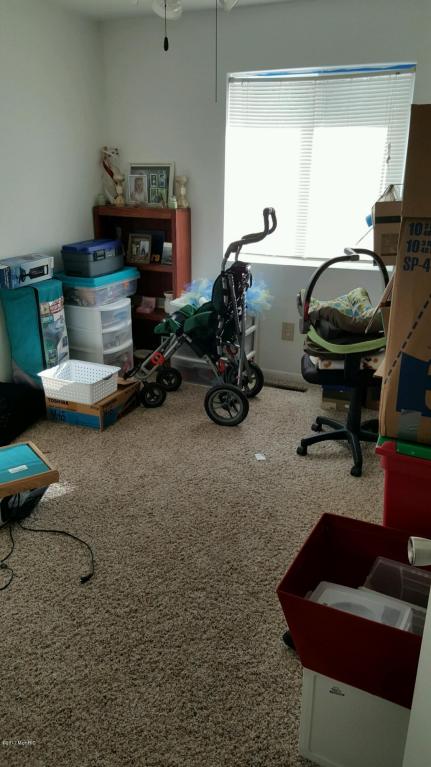 402 Floral, Belding, MI 48809 photo 3