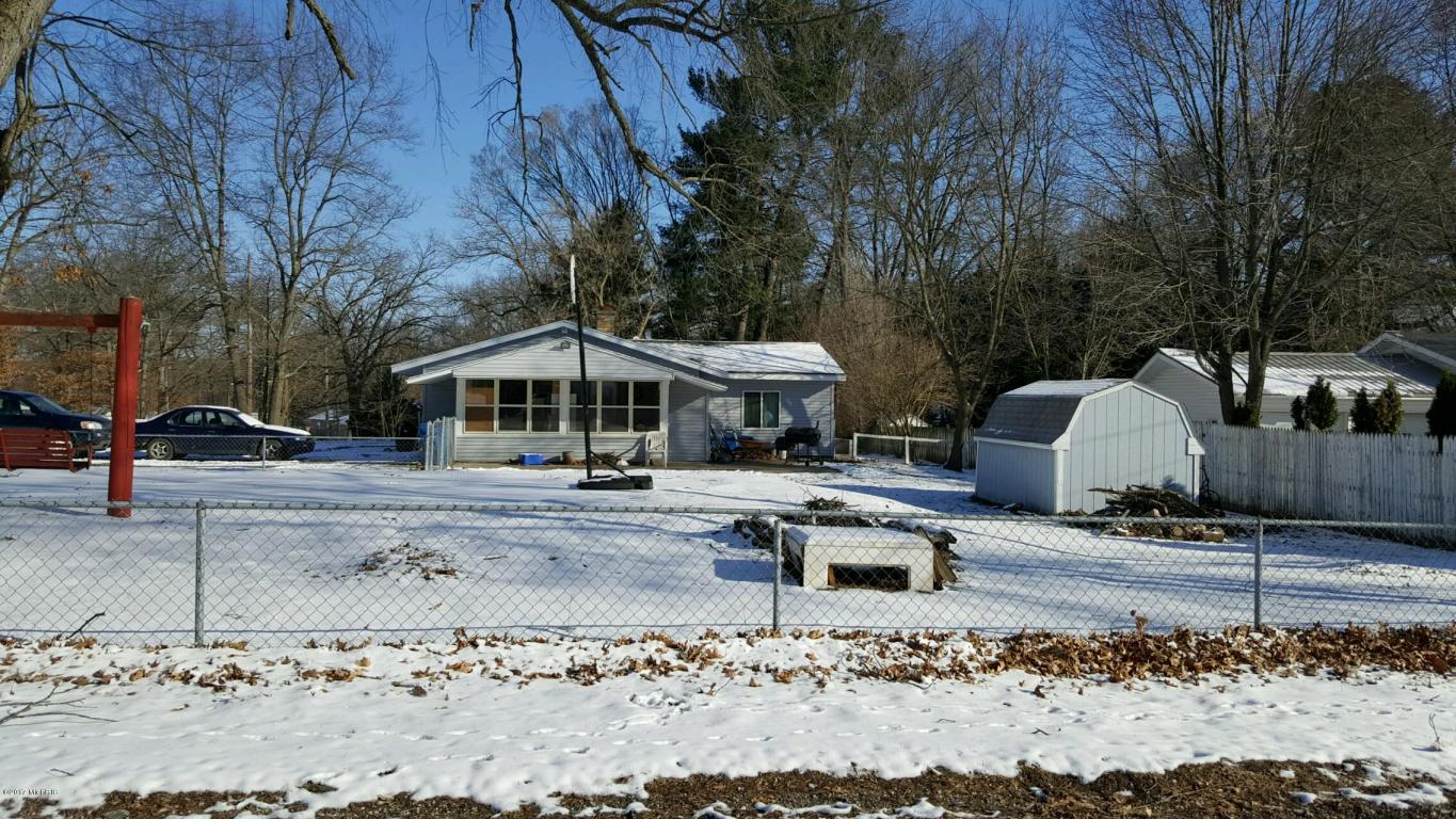 402 Floral, Belding, MI 48809 photo 1