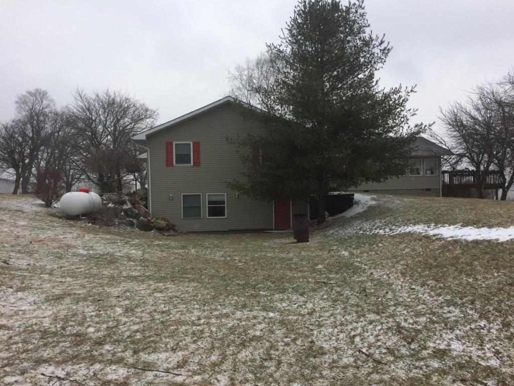 3288 Pine Grove Rd NE, Edmore, MI 48829 photo 4