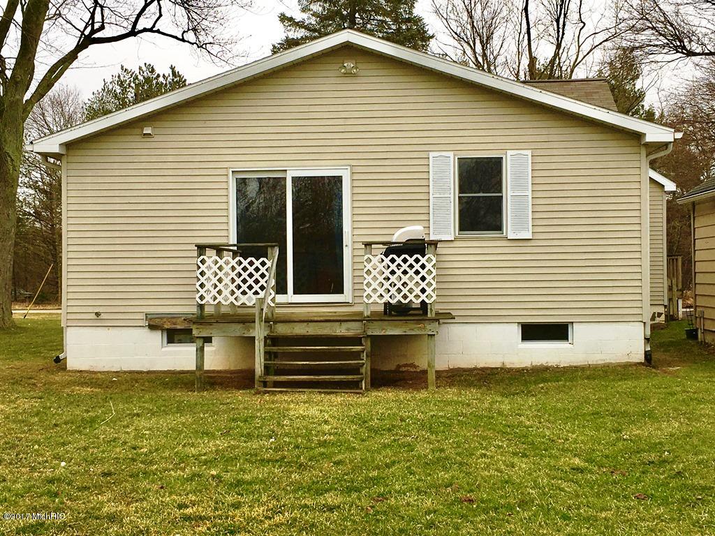 105 N Front St, Grant, MI 49327 photo 29
