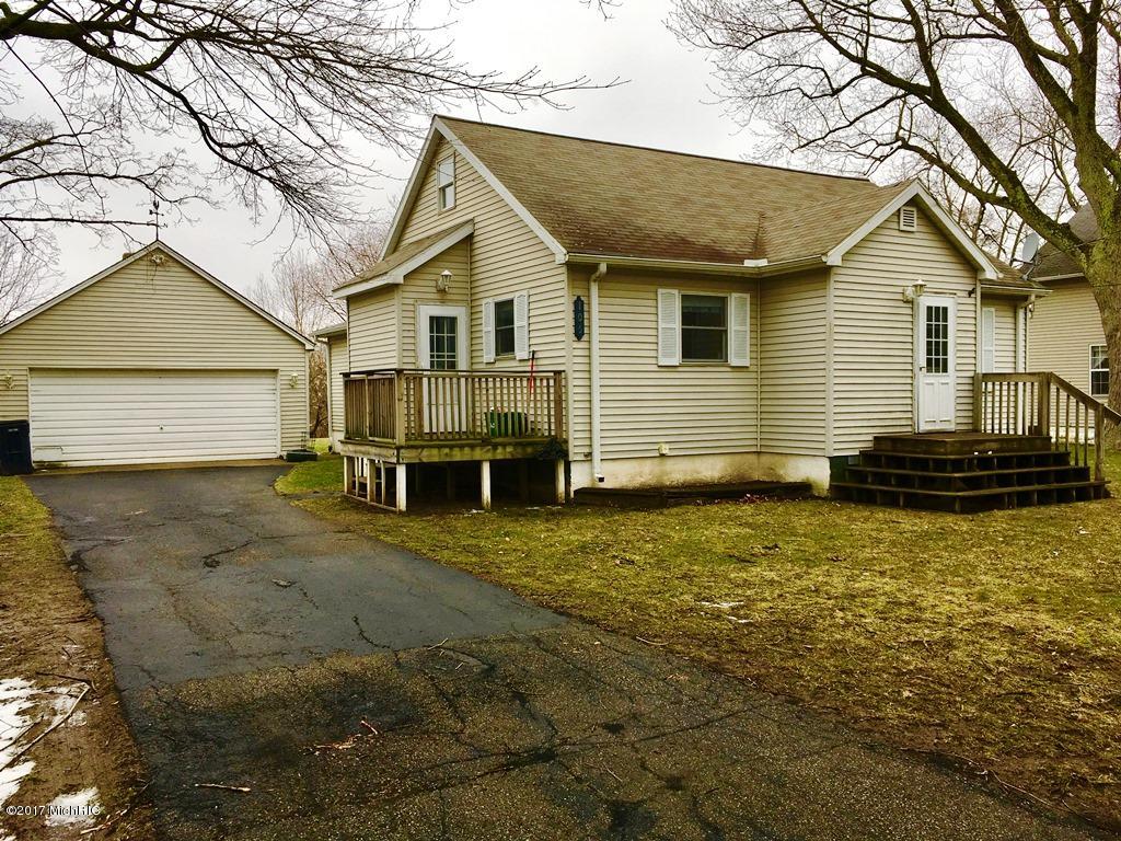 105 N Front St, Grant, MI 49327 photo 1