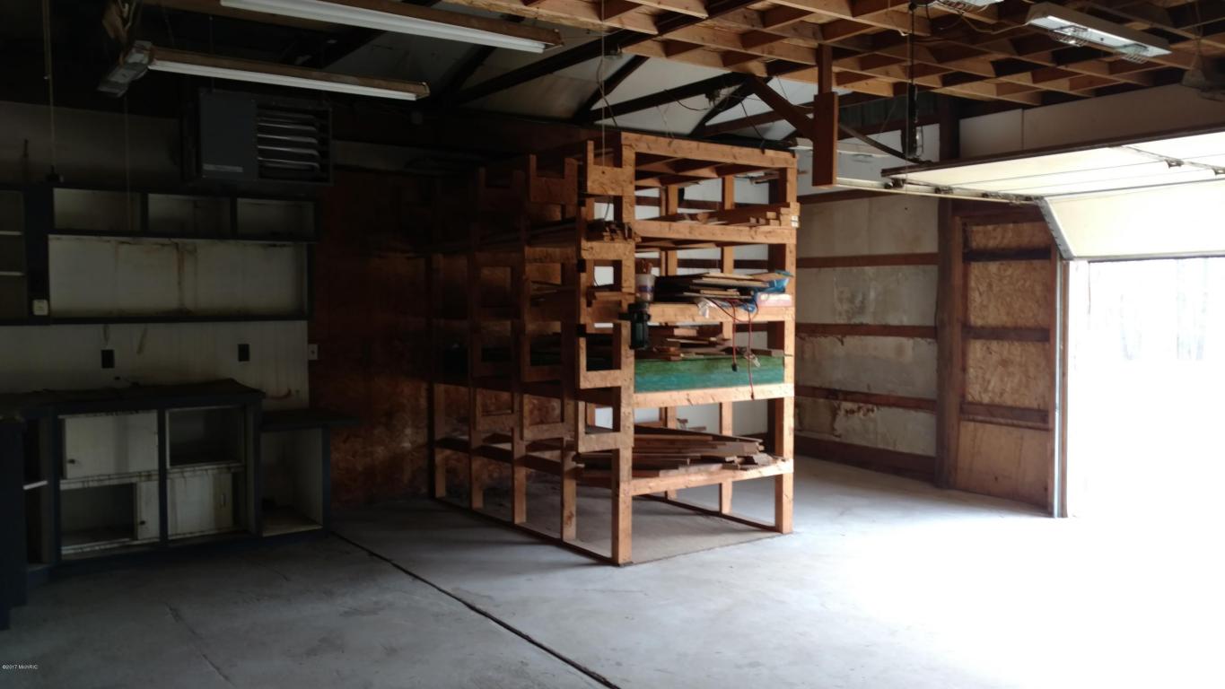 3158 Monroe Rd, Blanchard, MI 49310 photo 14