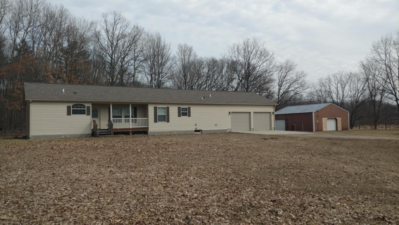 3158 Monroe Rd, Blanchard, MI 49310 photo 1