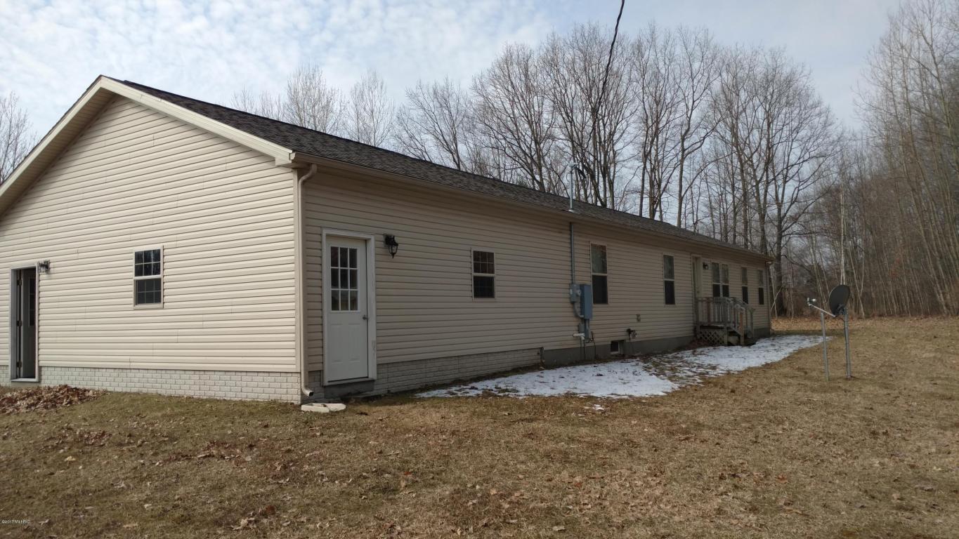 3158 Monroe Rd, Blanchard, MI 49310 photo 7