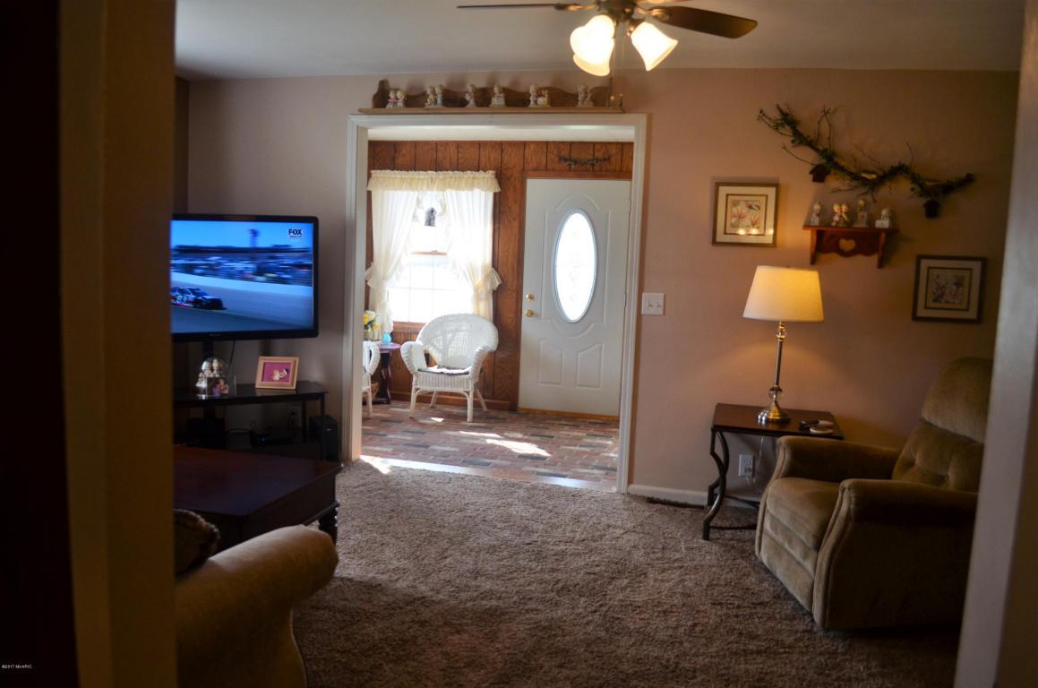 118 Dallas, Colon, MI 49040 photo 11
