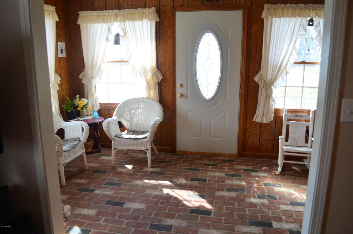 118 Dallas, Colon, MI 49040 photo 15