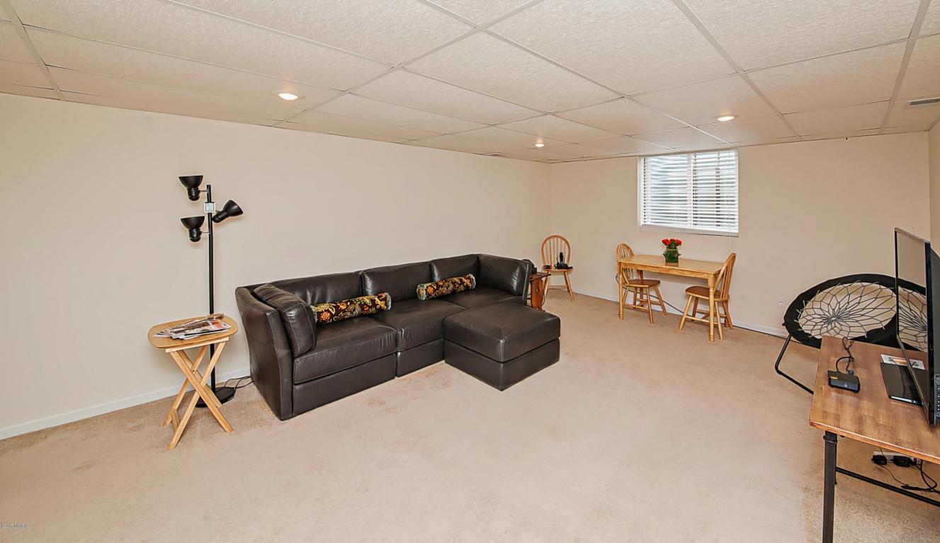 541 Upton Dr, St. Joseph, MI 49085 photo 40