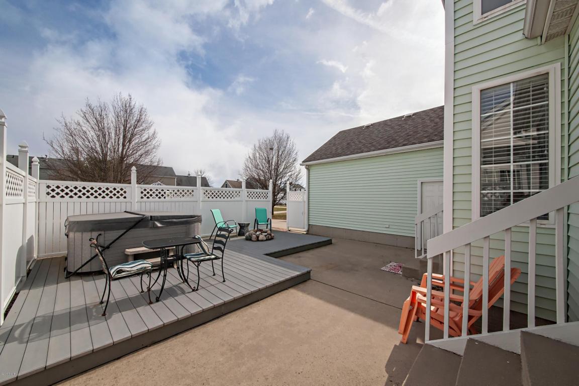 541 Upton Dr, St. Joseph, MI 49085 photo 2