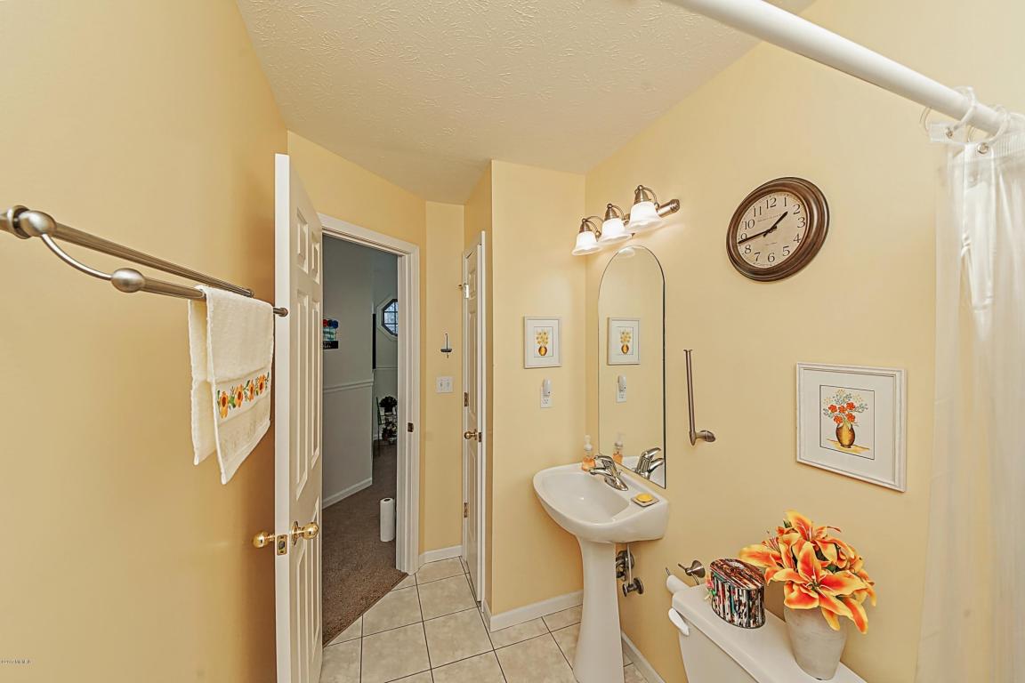 541 Upton Dr, St. Joseph, MI 49085 photo 28