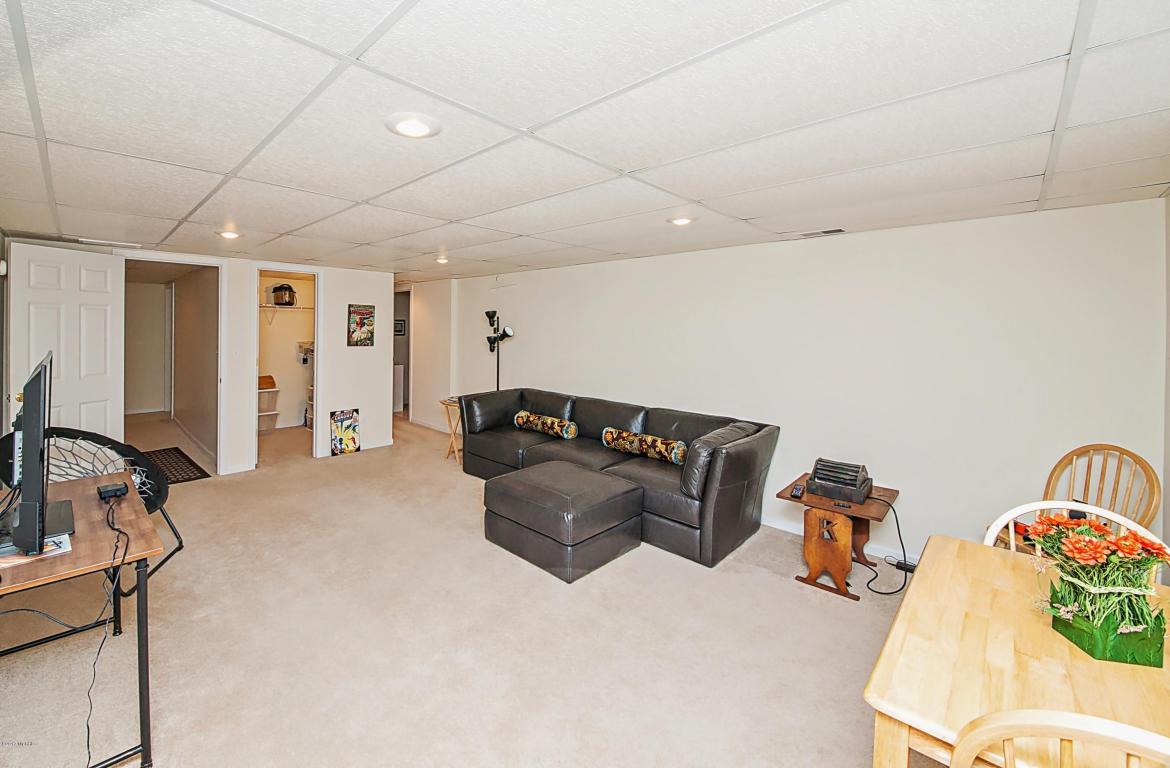 541 Upton Dr, St. Joseph, MI 49085 photo 41