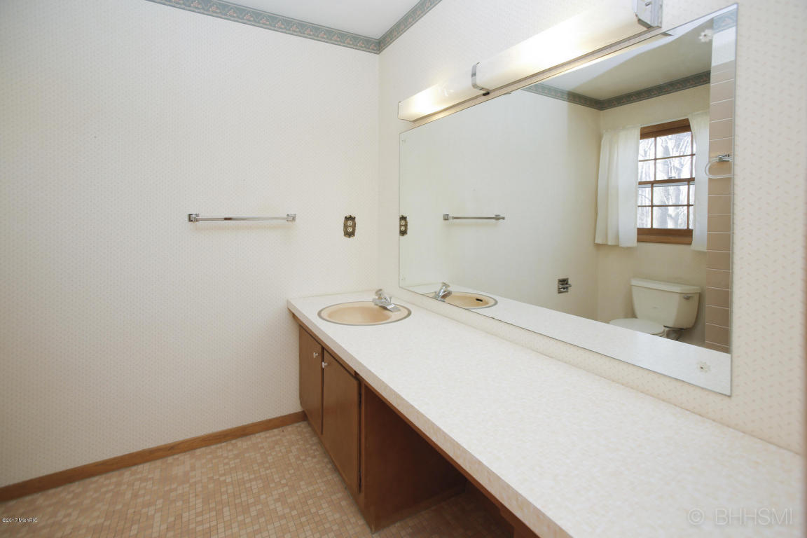 633 Hill Rd, Marshall, MI 49068 photo 15