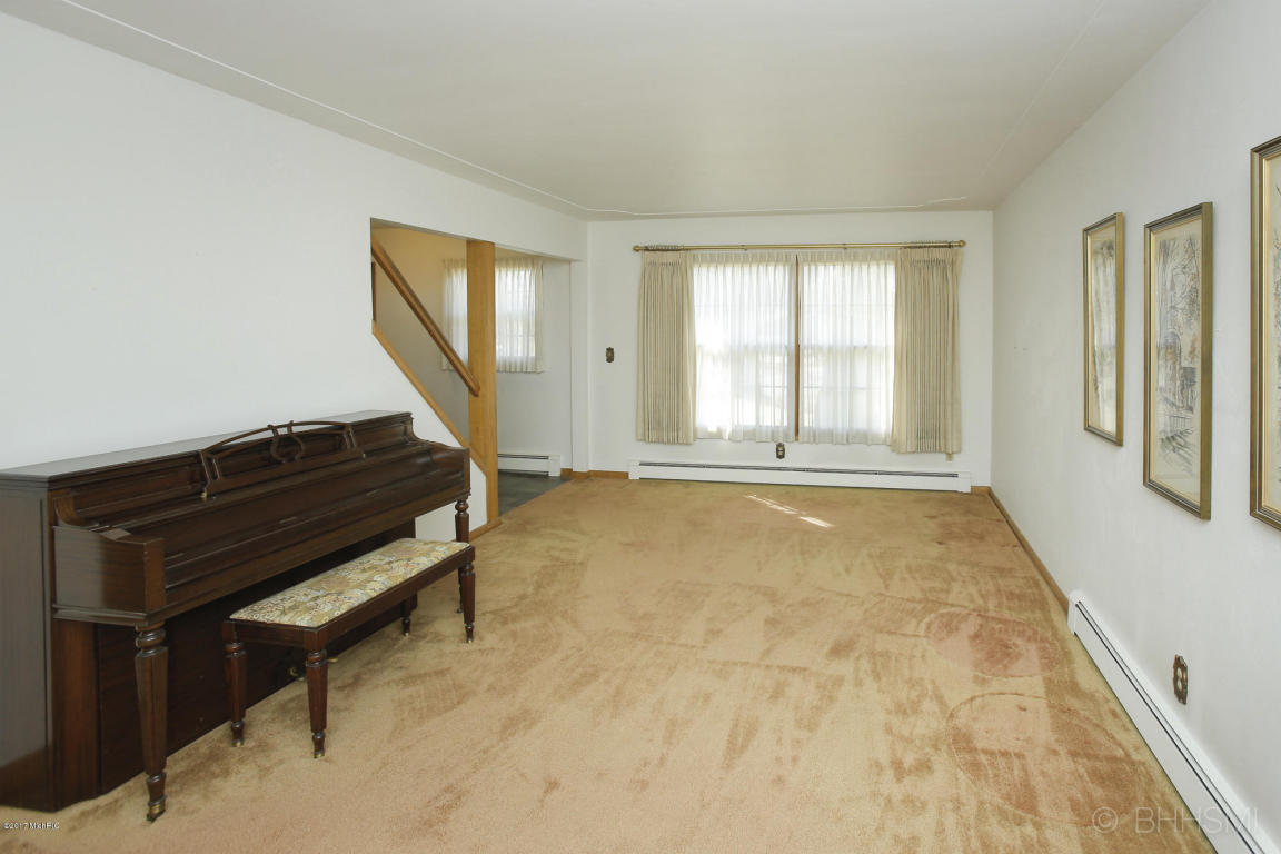 633 Hill Rd, Marshall, MI 49068 photo 4
