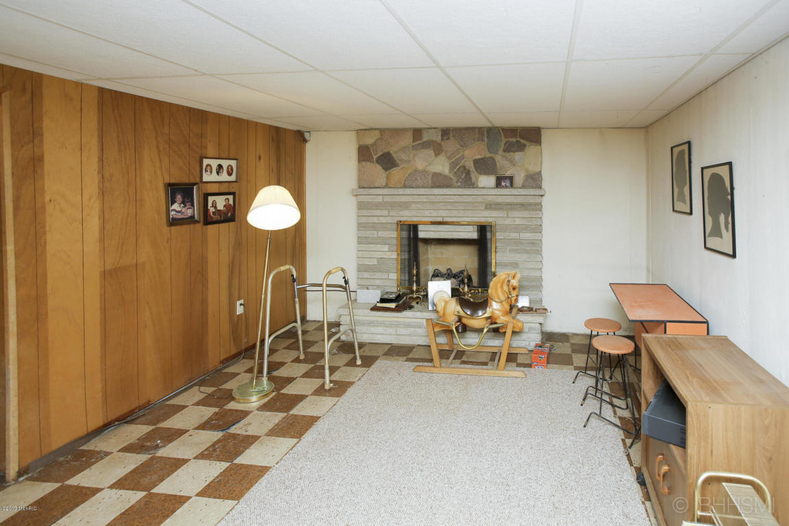 633 Hill Rd, Marshall, MI 49068 photo 21
