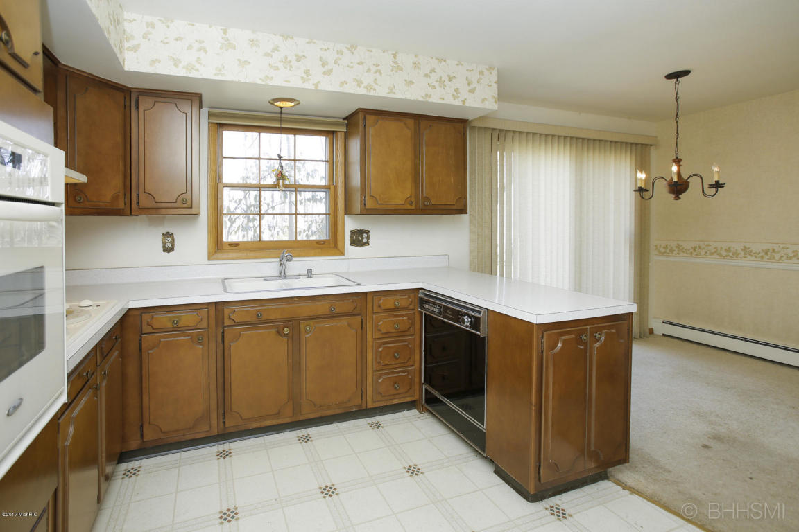 633 Hill Rd, Marshall, MI 49068 photo 6