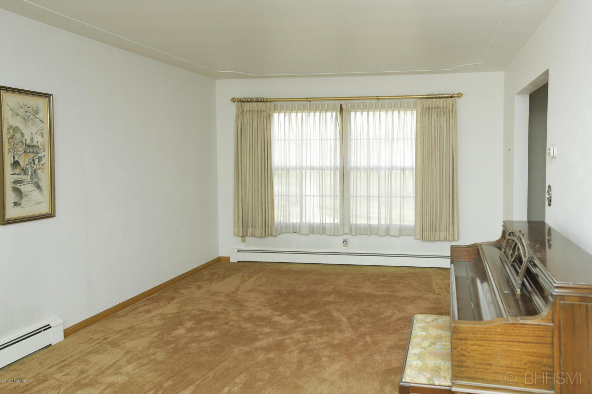 633 Hill Rd, Marshall, MI 49068 photo 3