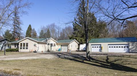 3549 Lakeside Dr, Reading, MI 49274 photo 1