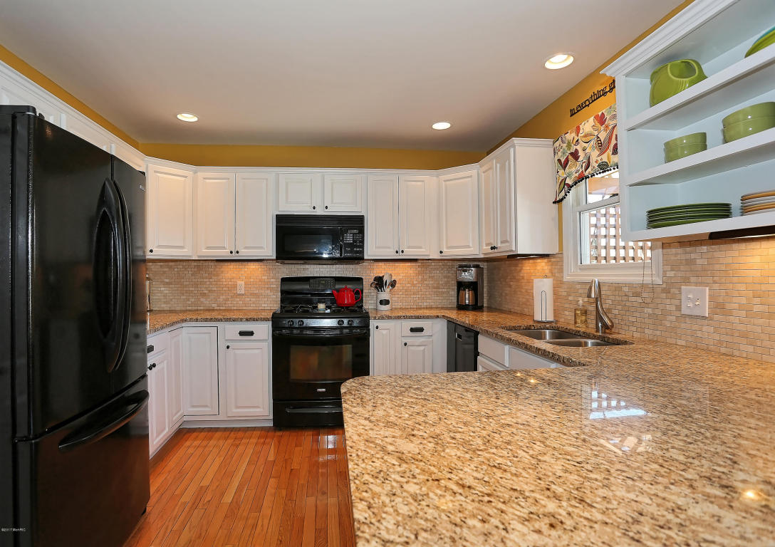 9501 28th St SE, Ada, MI 49301 photo 10