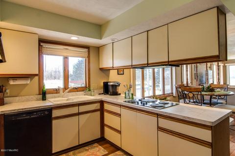 8140 Hall Rd, Bellevue, MI 49021 photo 8