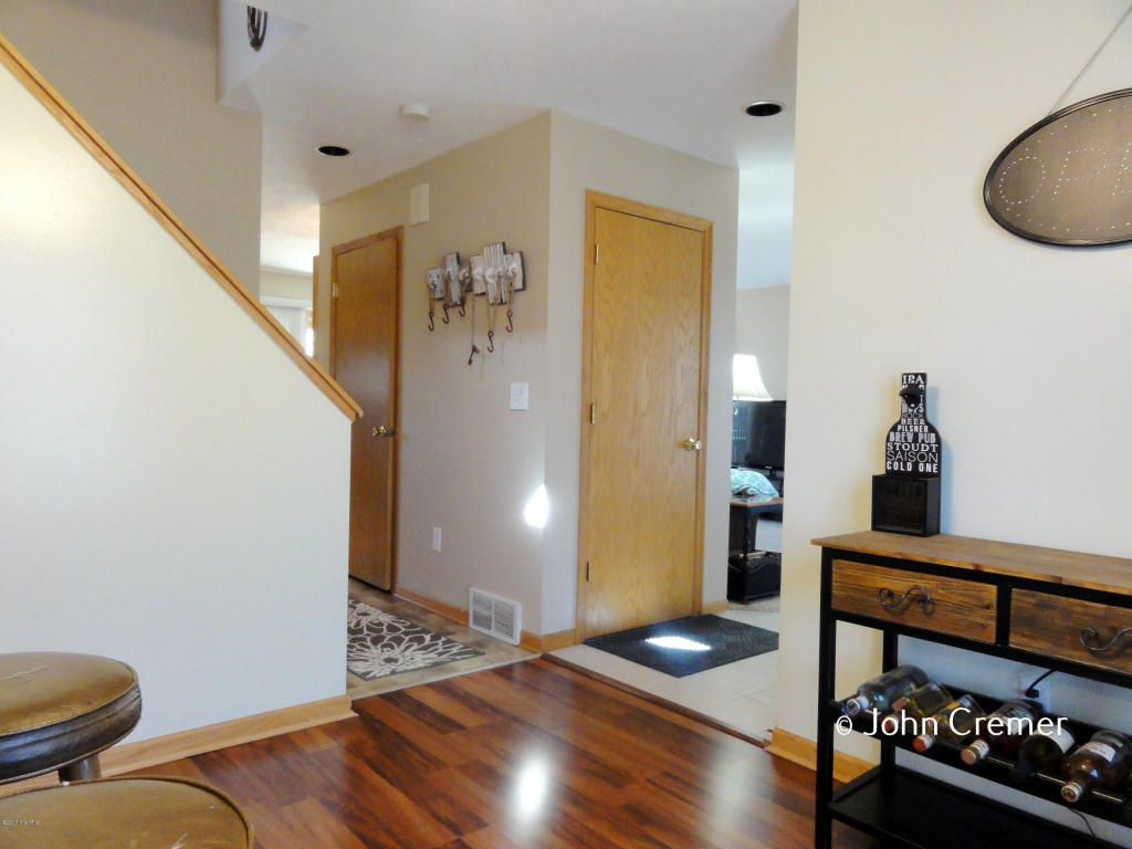 606 11th St, Plainwell, MI 49080 photo 15