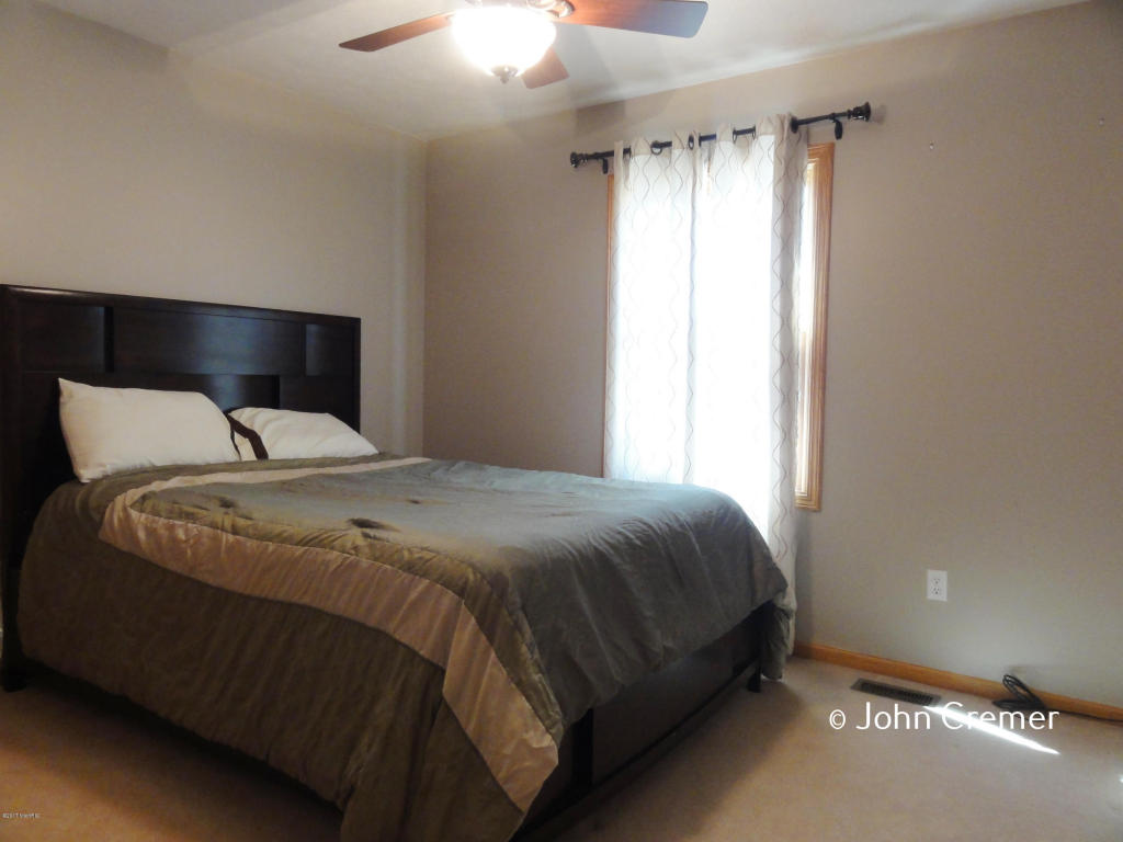 606 11th St, Plainwell, MI 49080 photo 25