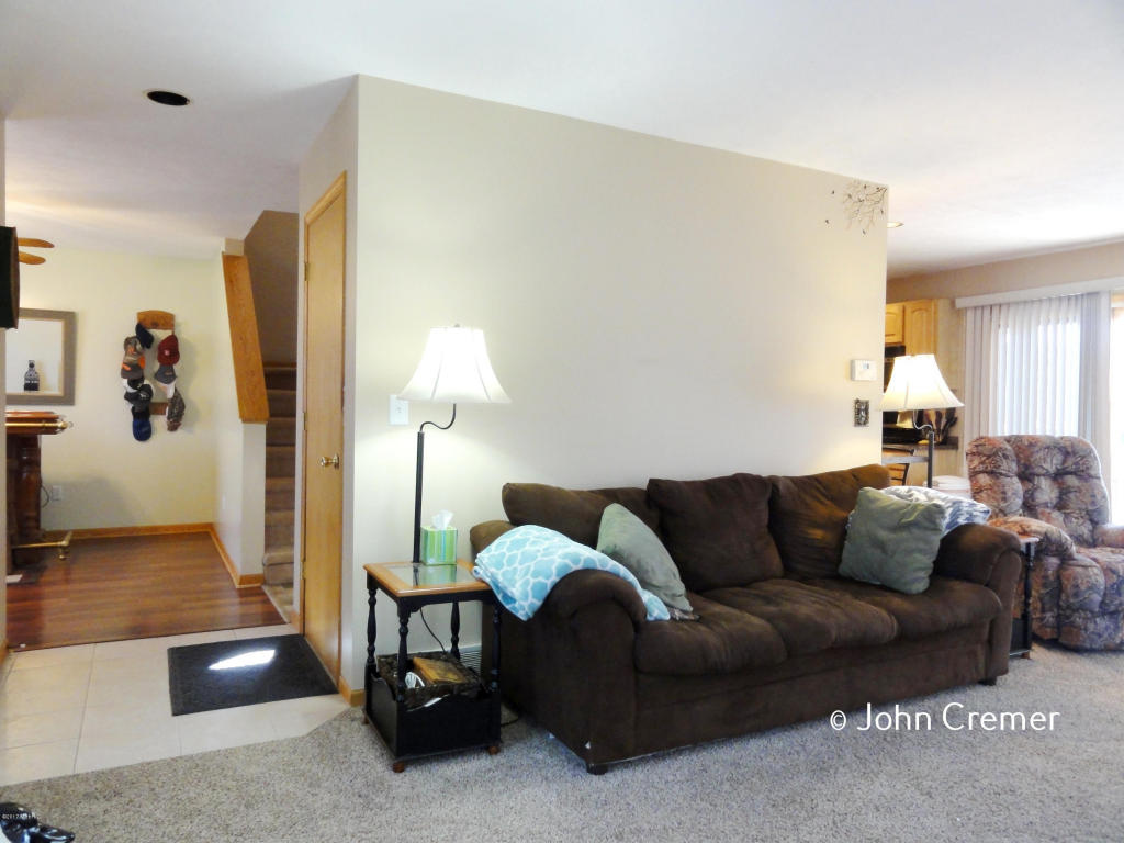 606 11th St, Plainwell, MI 49080 photo 6