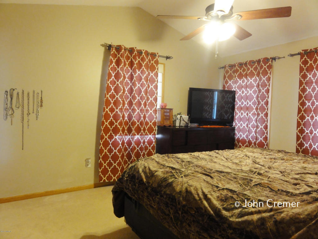 606 11th St, Plainwell, MI 49080 photo 17