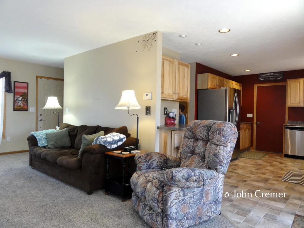 606 11th St, Plainwell, MI 49080 photo 7
