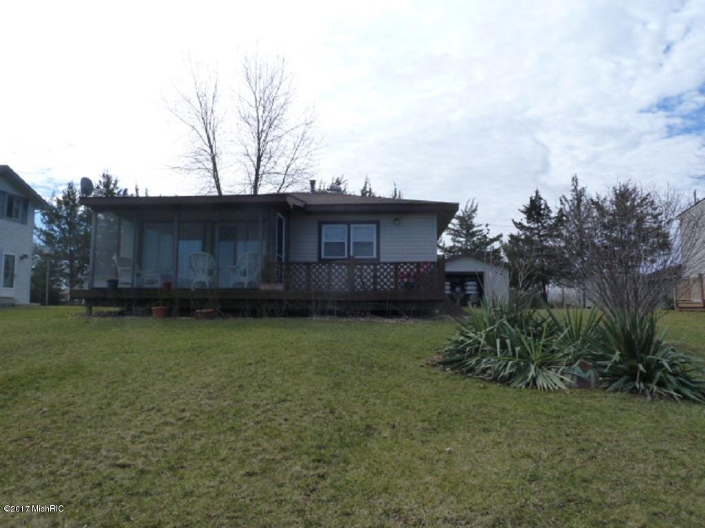 1798 Point Dr, Camden, MI 49232 photo 1