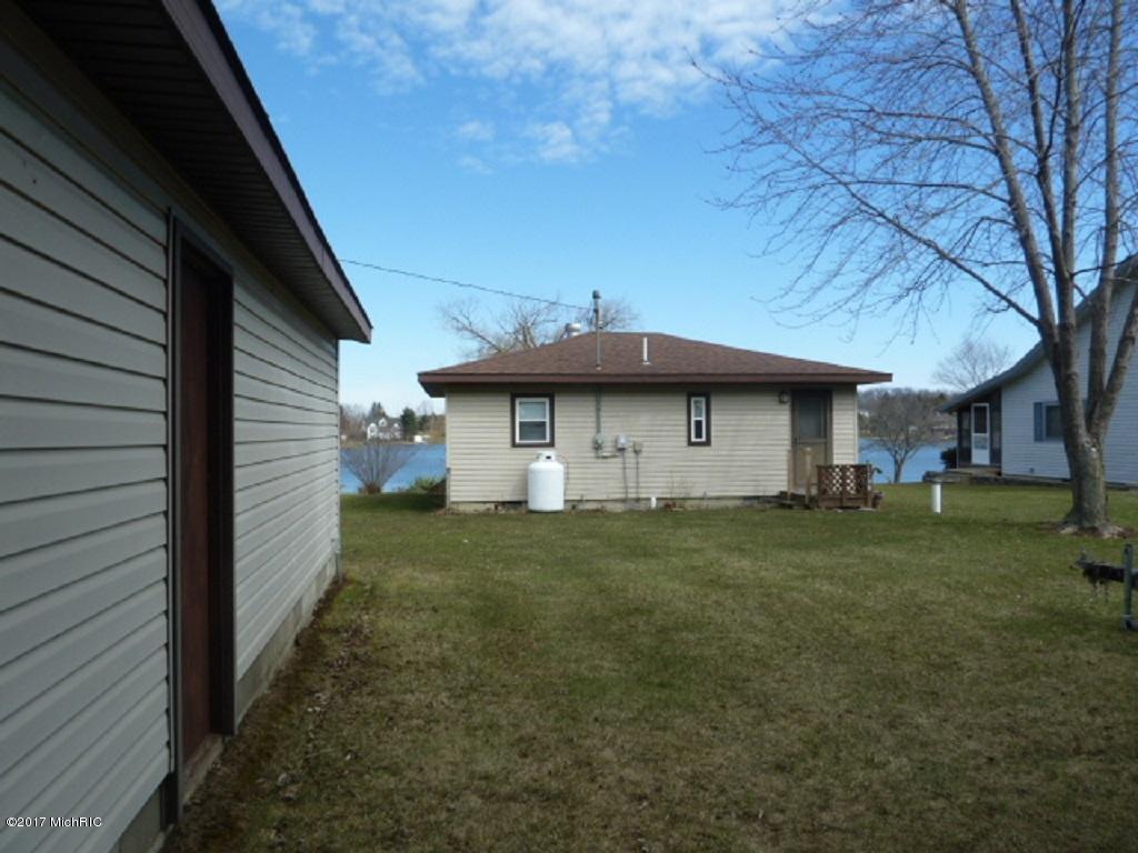 1798 Point Dr, Camden, MI 49232 photo 19