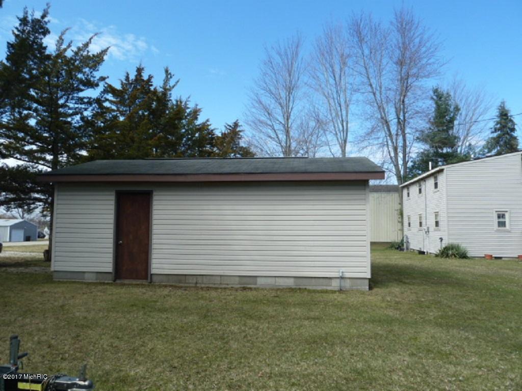 1798 Point Dr, Camden, MI 49232 photo 26