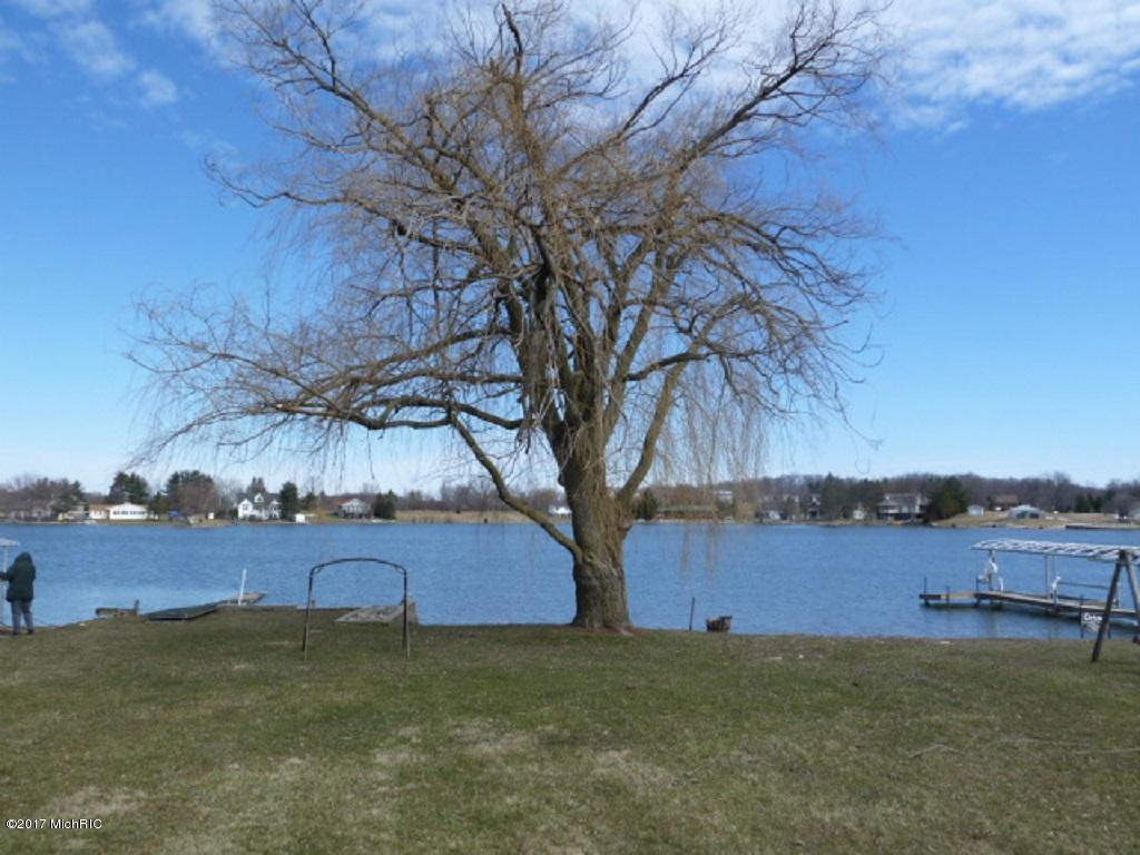 1798 Point Dr, Camden, MI 49232 photo 2