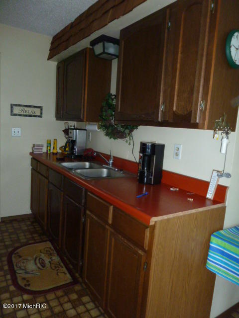 1798 Point Dr, Camden, MI 49232 photo 4