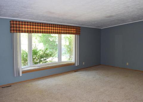 7360 Cox Rd, Bellevue, MI 49021 photo 5