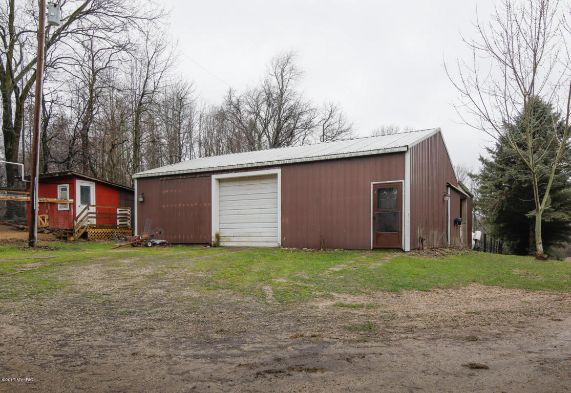 14475 Kane Rd, Plainwell, MI 49080 photo 18