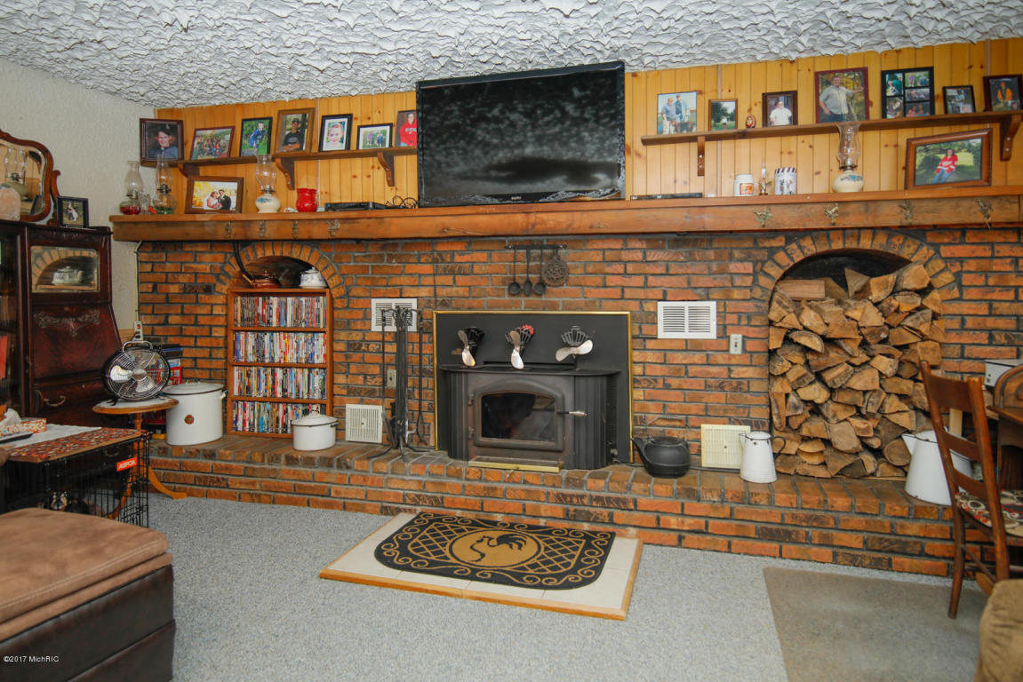 14475 Kane Rd, Plainwell, MI 49080 photo 6
