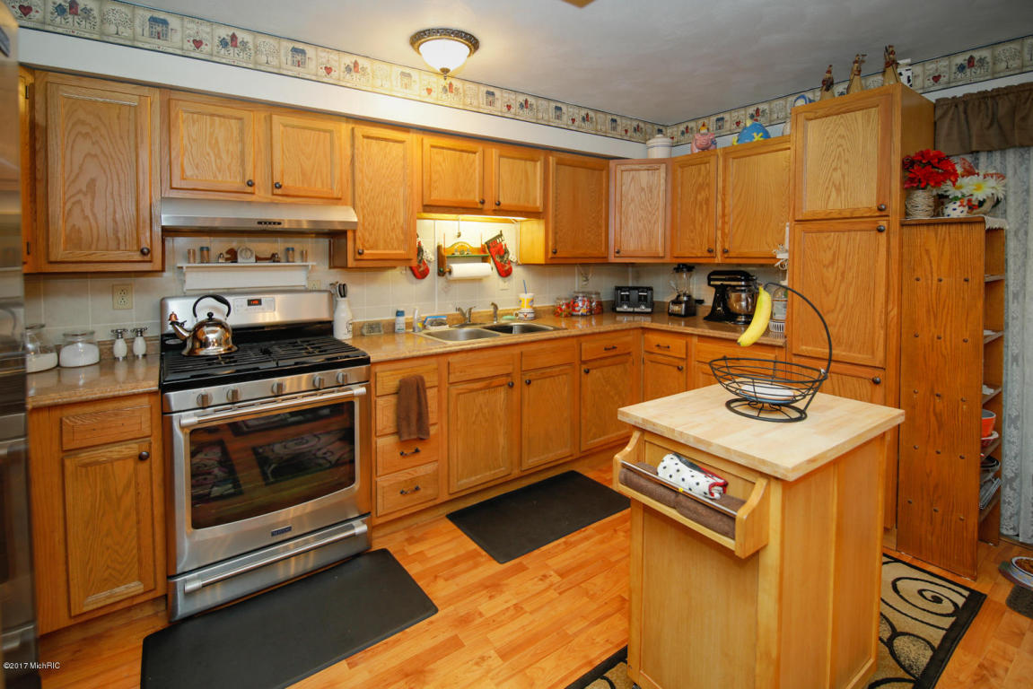 14475 Kane Rd, Plainwell, MI 49080 photo 9