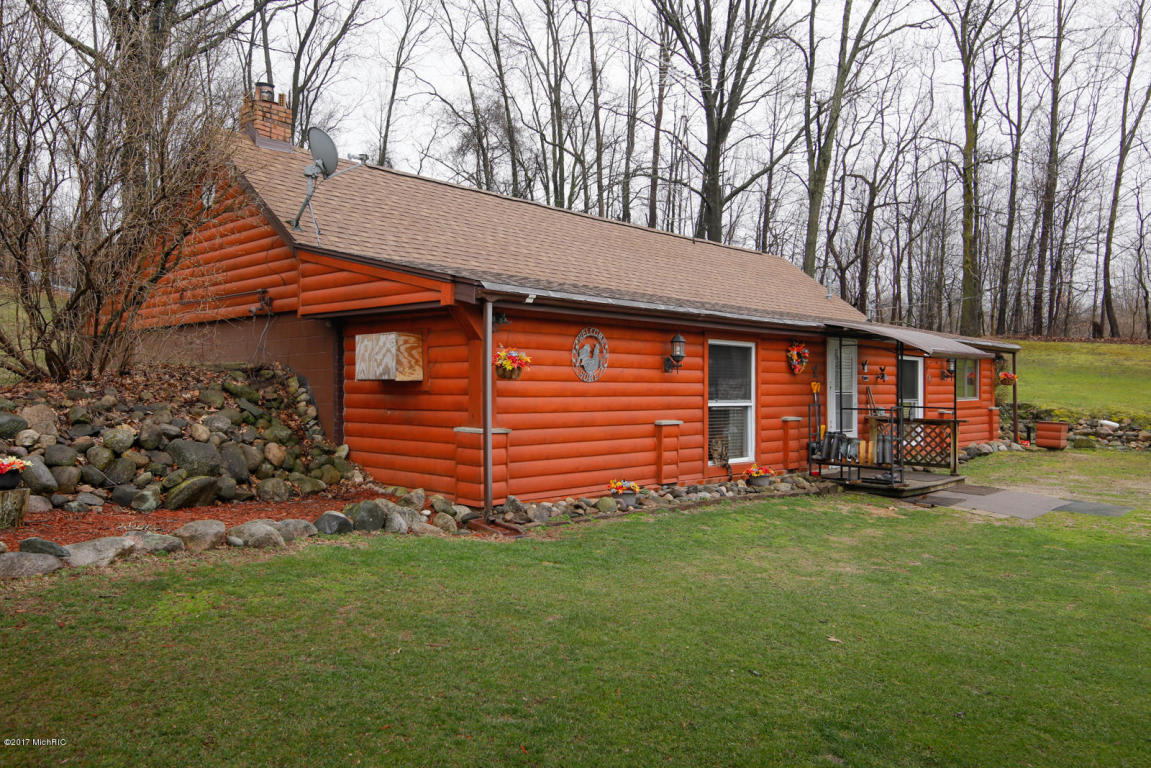 14475 Kane Rd, Plainwell, MI 49080 photo 2