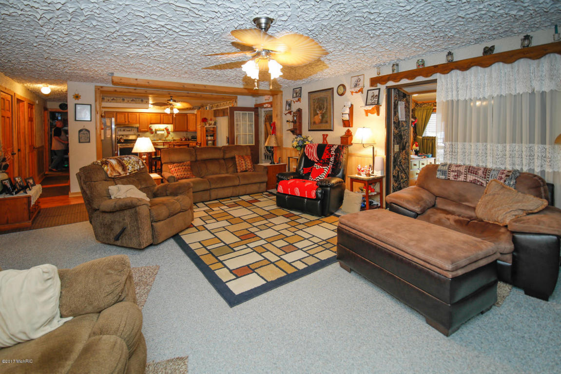 14475 Kane Rd, Plainwell, MI 49080 photo 5