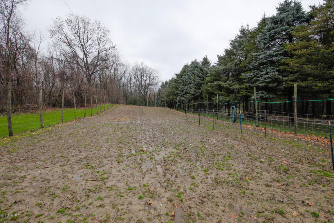 14475 Kane Rd, Plainwell, MI 49080 photo 24