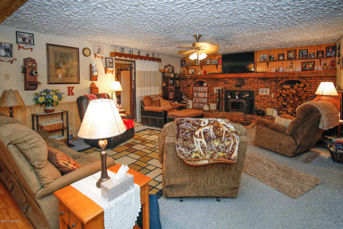 14475 Kane Rd, Plainwell, MI 49080 photo 3